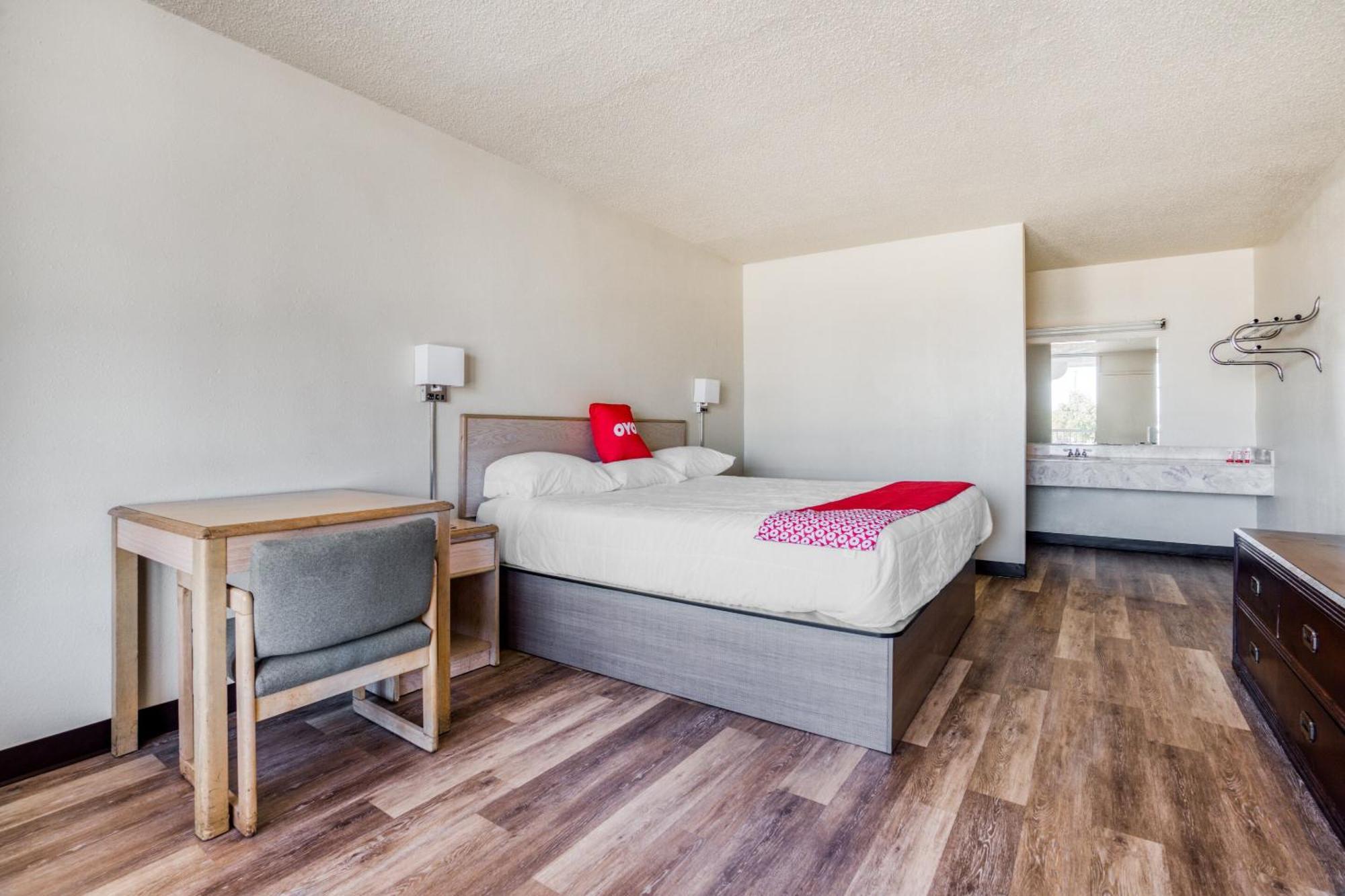 Oyo Hotel Waco University Area I-35 Экстерьер фото